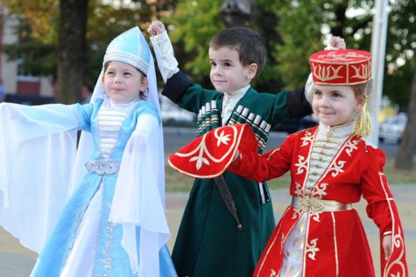 Кубанцам и черкесам делить нечего. Это одна гражданская нация